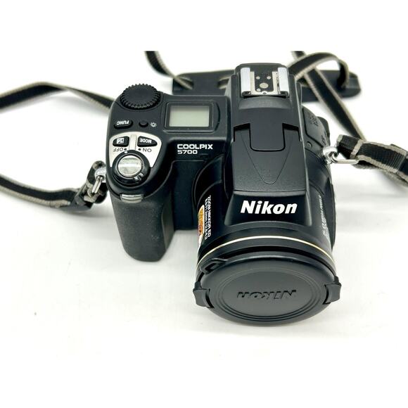 Nikon Coolpix 5700 5MP Digital Camera W/ Accessories Manual SD Card Working - Picture 4 of 16